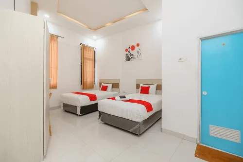RedDoorz at Tara Homestay Palembang فنادق في Ilir Timur II