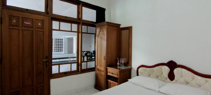 Hotel Fevytra Syariah Hotels in Umbulharjo