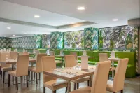 Occidental Roca Negra - Adults Only - Morgenmad
