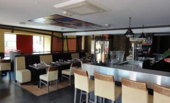 Hotel Ramuntcho - Housity