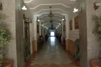 Grand Hotel Adghir Отели в г. Алжир