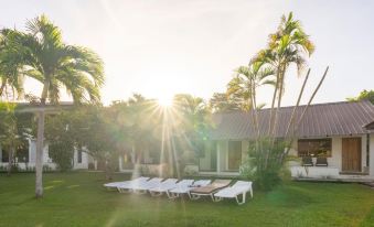 China Sea Beach Resort - Housity