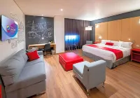 Ramada Encore by Wyndham Guadalajara Aeropuerto Hotels in Las Pintas