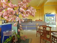 Super OYO 90494 Sam Huat Hotel فنادق في بونتيان
