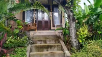 Eliska Sari Bungalows Sumberkima Hotel dekat Pulau Menjangan