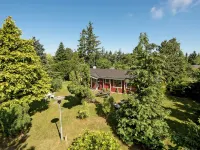 "Berit" - 700m from the Sea