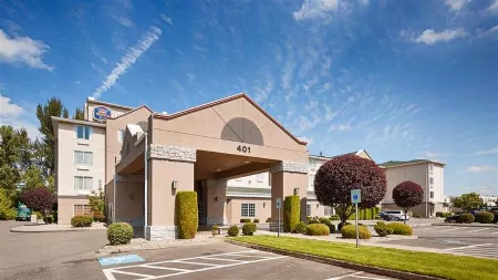 Best Western Plus Mountain View Auburn Inn Отели рядом с достопримечательностью «Соос Крик Ботаникал Гарден & Херитедж Сентер»