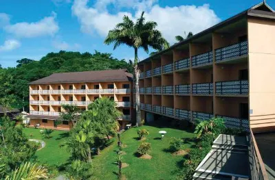 Grafton Beach Resort فنادق في 