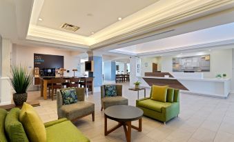 Holiday Inn Express Hauppauge-Long Island, an IHG Hotel