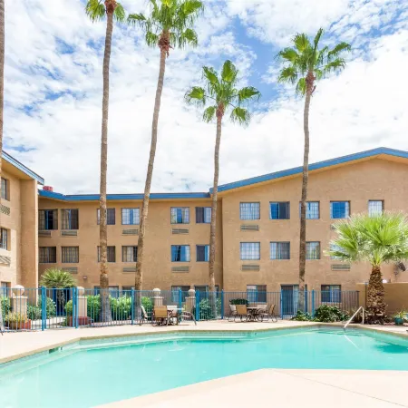 Days Inn & Suites by Wyndham Mesa Near Phoenix