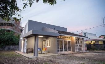 Kemaman Lodge & Cafe - Hostel