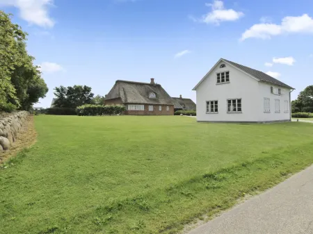 "Ingulf" - 18km from the Sea