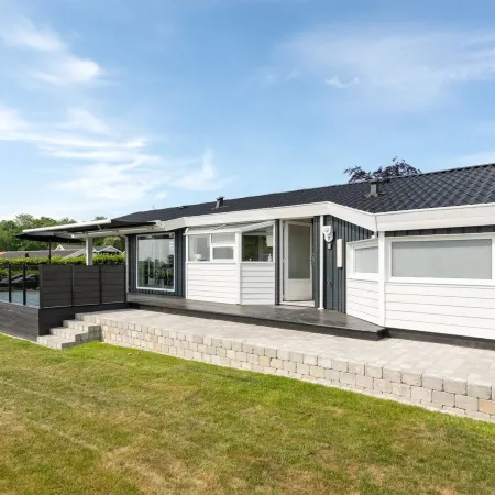 "Aasta" - 250m from the Sea
