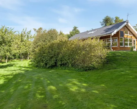 "Krister" - 250m to the Fjord Hoteles en Farsø