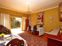 Arum Place Guest House Отели рядом с достопримечательностью «Мелвилл»