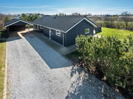 "Haagen" - 600m to the Fjord