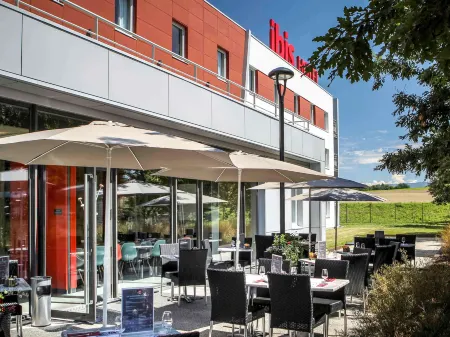 Ibis Saint-Genis-Pouilly Genève Отели в г. Пуньи