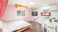 Taean CL Pension Hotels near Mongsanp'o-haesuyokchang