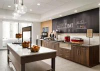 Hampton Inn by Hilton Redmond Bend Airport - parking