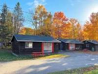 Glenview Cottages Hotels near Strathclair Park