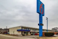 Motel 6 Joliet, IL - I-80 Hotels near Old Joliet Prison
