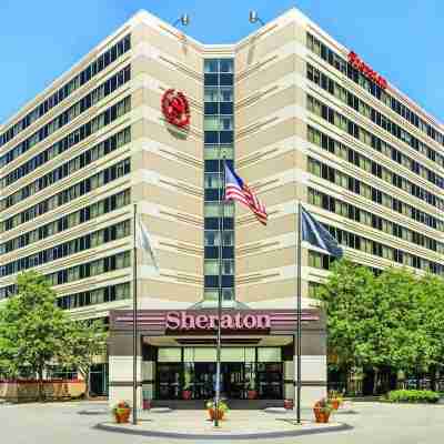 Sheraton Suites Chicago O'Hare Hotel Exterior