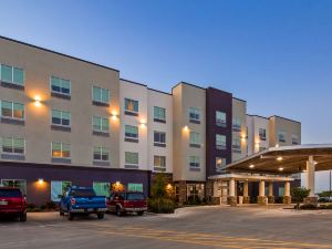 Best Western Plus Roland Inn  Suites