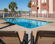 Econo Lodge Inn & Suites Natchitoches - Pool
