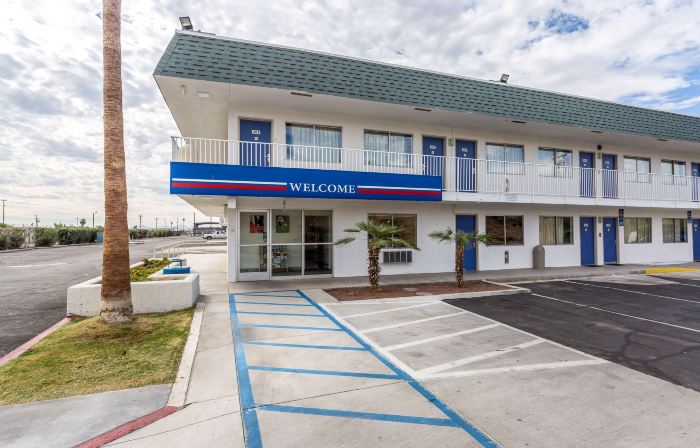 Motel 6 Blythe, CA
