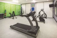 La Quinta Inn & Suites by Wyndham Dallas Plano - the Colony - Gym