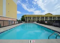 Quality Inn & Suites Mooresville-Lake Norman Hotels in Mooresville
