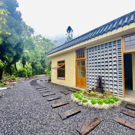 Dujiangyan Wuzhigu Homestay