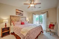 Kanab Condo w/ Pool & Patio, 30 Mi to Zion NP - Kitchens