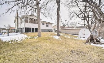 Cedar Rapids Rental w/ Yard ~ 6 Mi to Downtown!