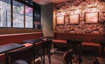 The Sarah by Urban Rest