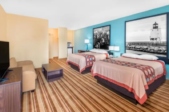 Super 8 by Wyndham Thunder Bay