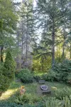 Oregon Jade Lodging- Spacious 2 Bedrooms, Ev Charger, Quite by Stream