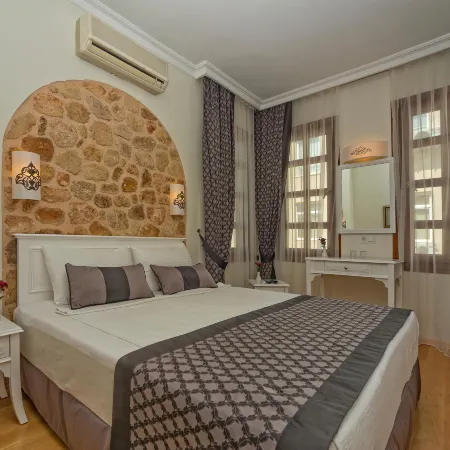 Argos Hotel