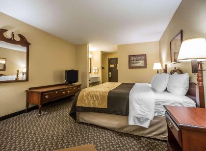 Quality Inn & Suites Mendota Near I-39