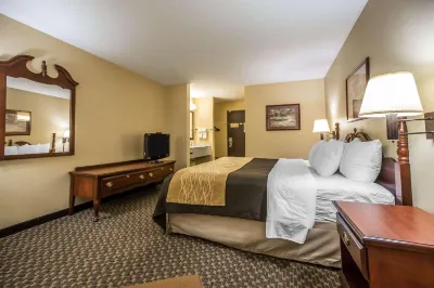 Quality Inn & Suites Mendota Near I-39 Hotels in Mendota