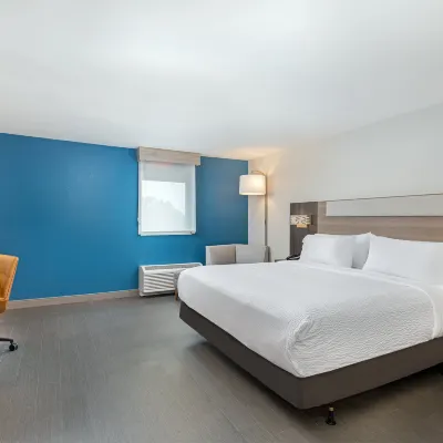 Holiday Inn Express ATLANTA AIRPORT - NORTH by IHG Hotels near Georgia International Convention Center