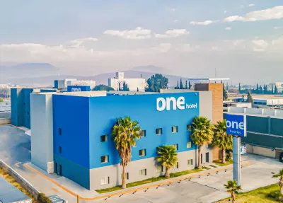 One Saltillo Aeropuerto Hotels near Parque Venustiano Carranza