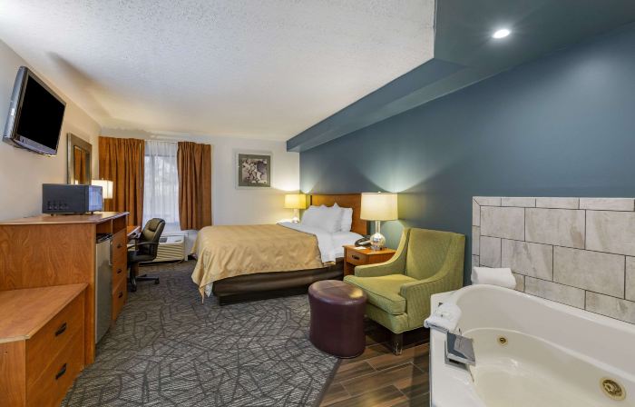 Quality Inn Austintown-Youngstown West