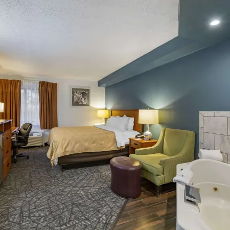 Quality Inn Austintown-Youngstown West