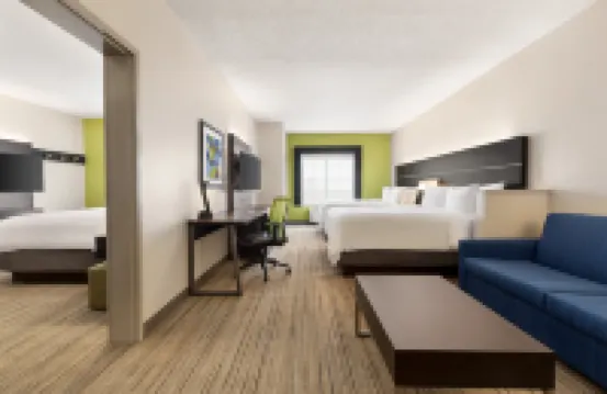 Holiday Inn Express & Suites SHAWNEE I-40 by IHG