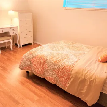 Nice N Cozy House W/ Fenced Yard·Self Check-IN