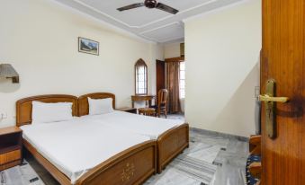 OYO Flagship Hotel Ajanta
