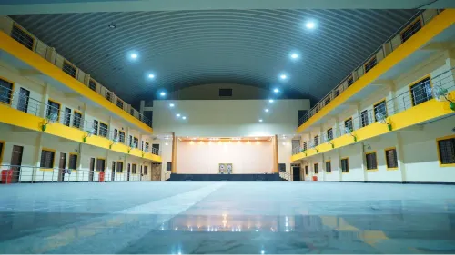 Iskcon Pandharpur, Chandrabhaga Guest House - Parkering