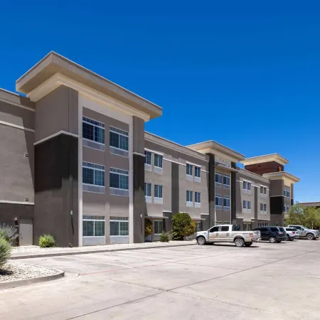 La Quinta Inn & Suites by Wyndham Artesia