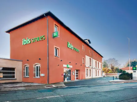 Ibis Styles Toulouse Lavaur Отели в г. Фьяк